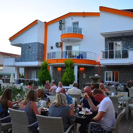 فندق مبيت وإفطار Rose Garden Boutique *